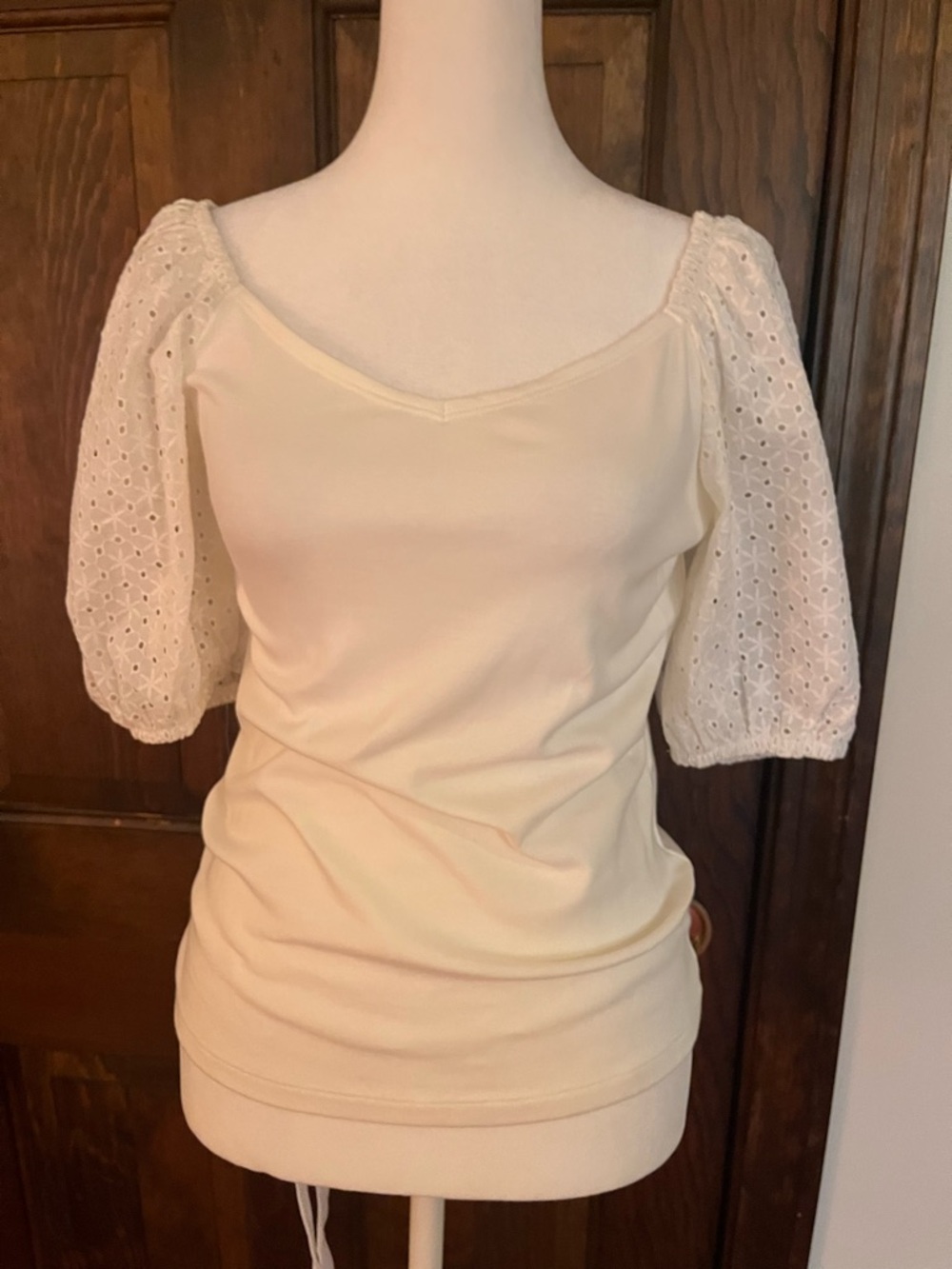 GAP Cream Eyelet Puff-Sleeve Knit Top - Women's